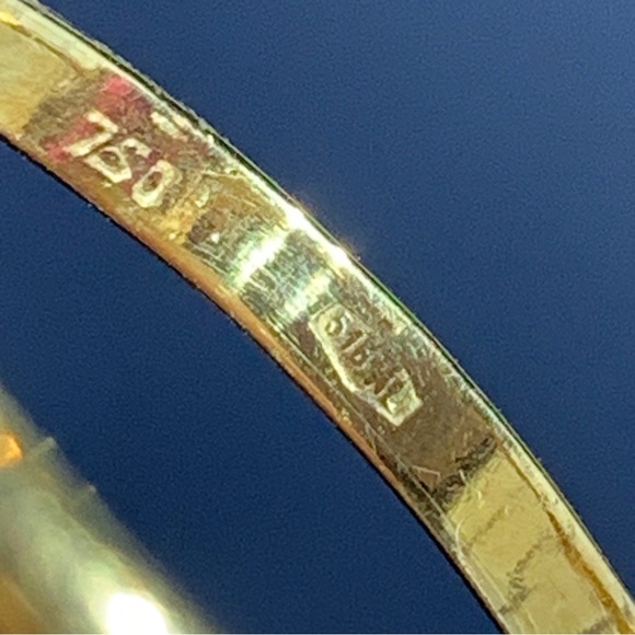 Beautiful Midcentury 18K Gold Ring with Ruby Colored Gemstone - Picture 8 of 17